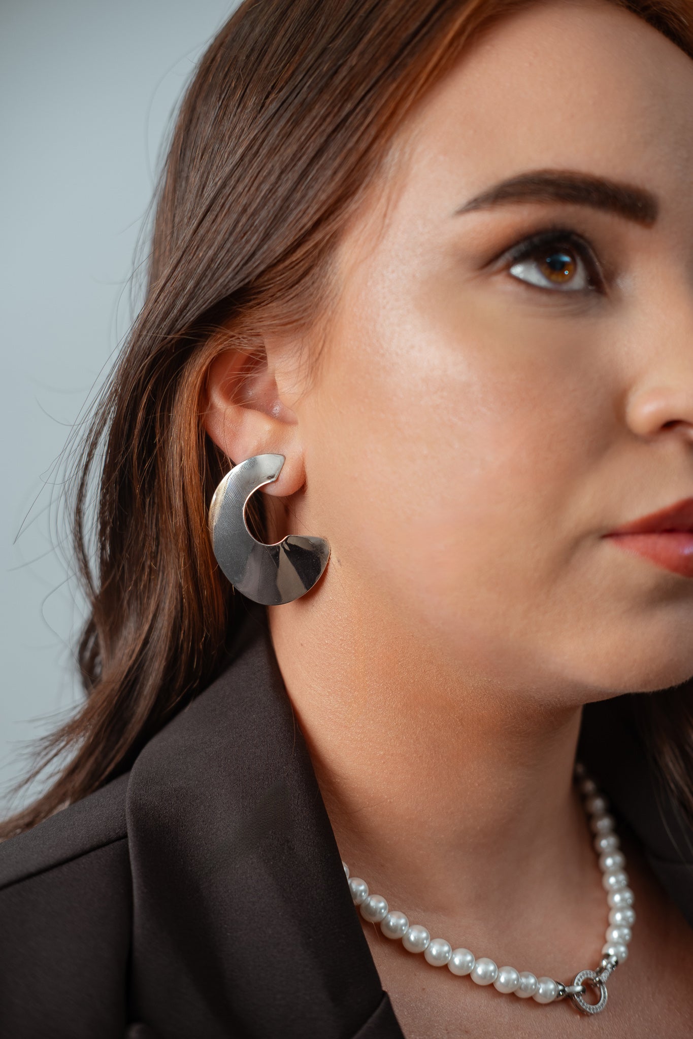 BRINCO MEIA LUA PRATA