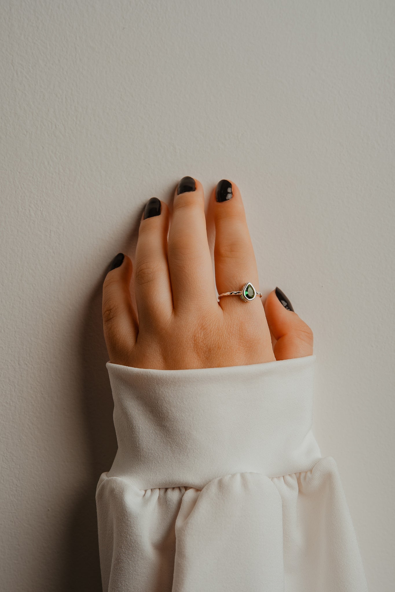 ANEL AJUSTÁVEL GOTA VERDE