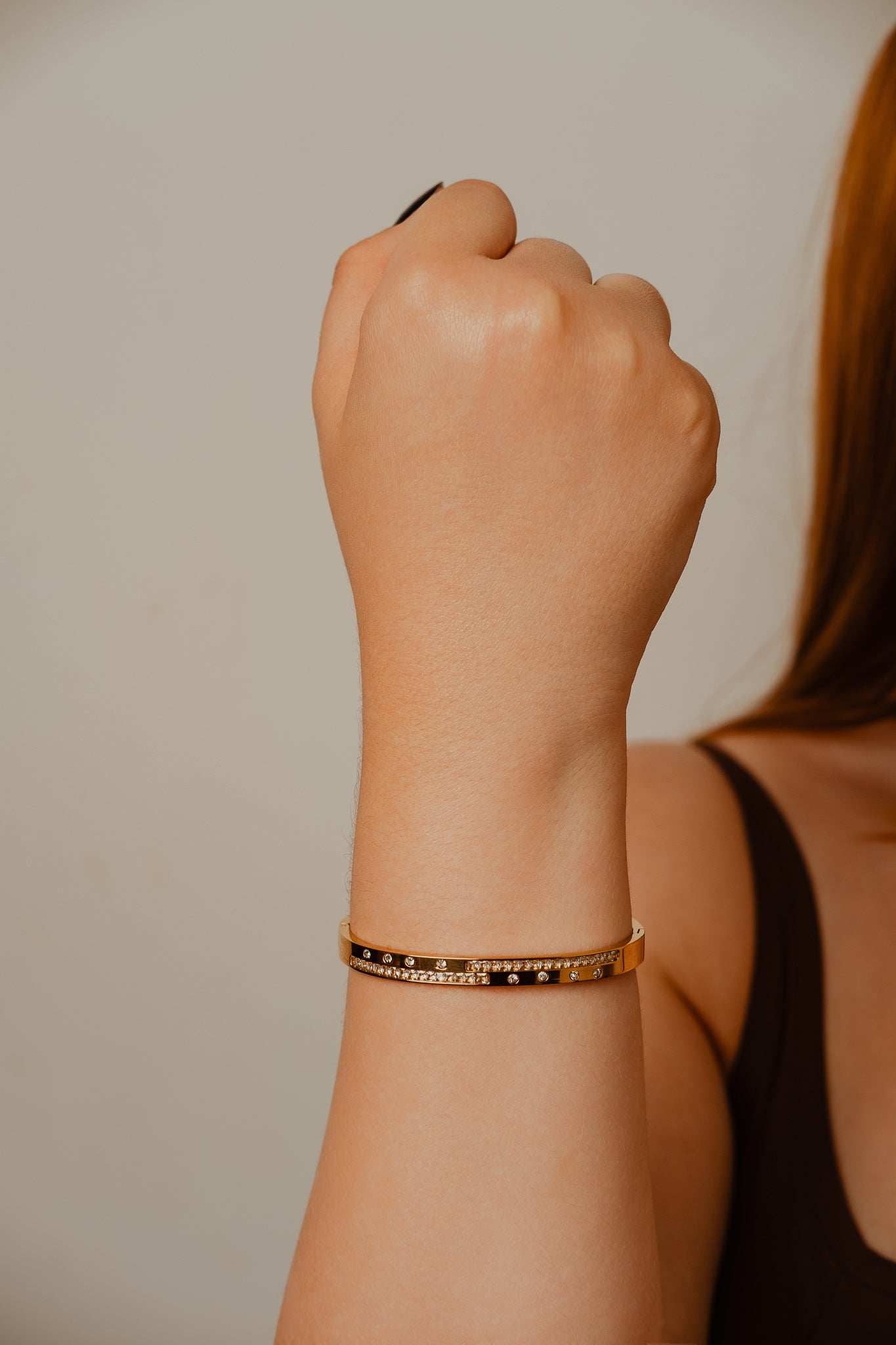 BRACELETE ARCO CRAVEJADO